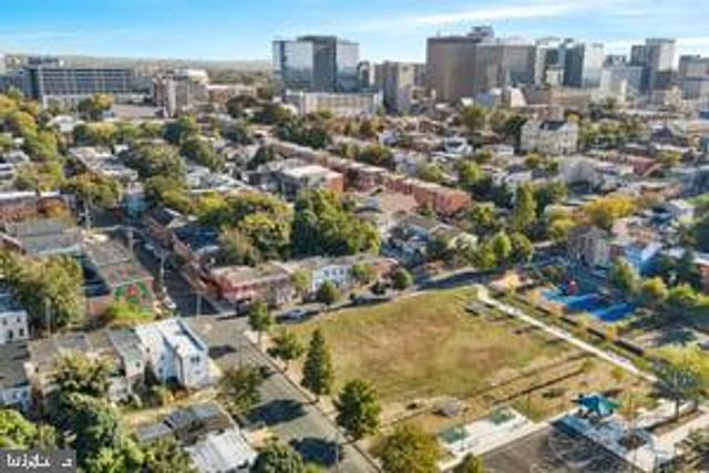 715 W 7TH ST, Wilmington, DE 19801