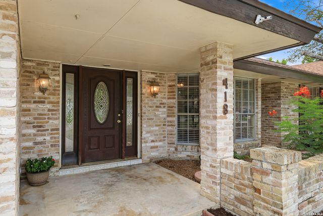 418 CRESTWIND DR, Windcrest, TX 78239