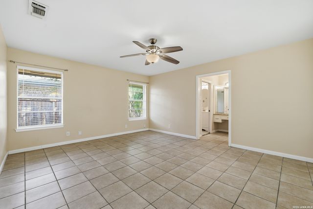 418 CRESTWIND DR, Windcrest, TX 78239