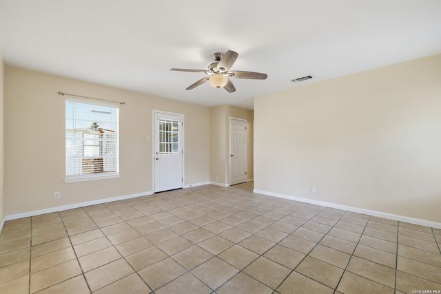 418 CRESTWIND DR, Windcrest, TX 78239