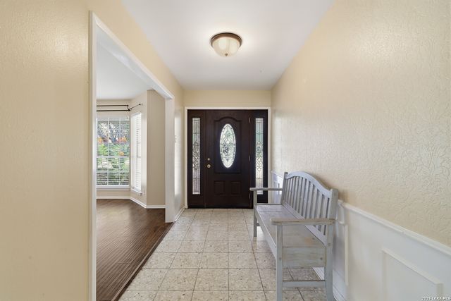 418 CRESTWIND DR, Windcrest, TX 78239