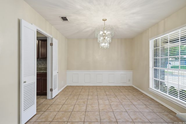 418 CRESTWIND DR, Windcrest, TX 78239