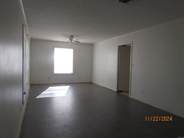 701 N Main, Hamburg, AR 71646