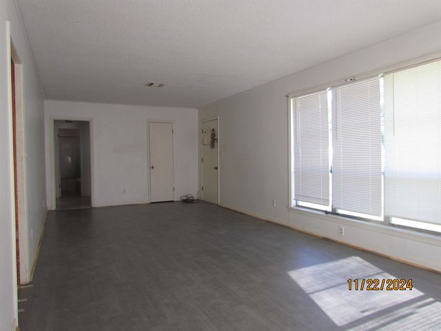 701 N Main, Hamburg, AR 71646