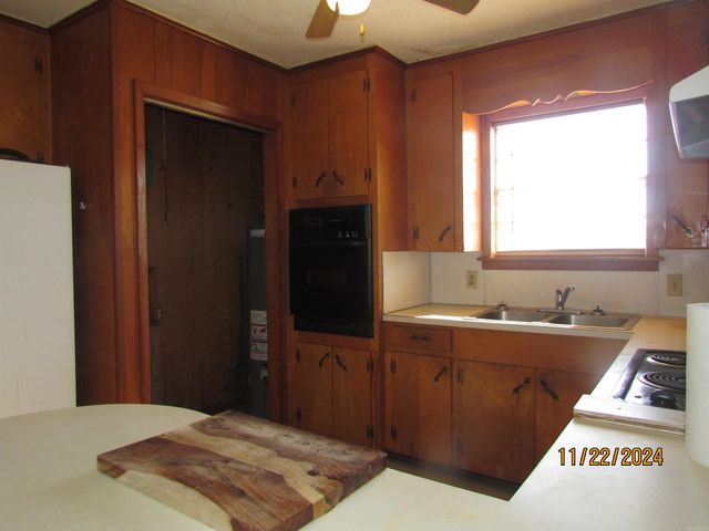 701 N Main, Hamburg, AR 71646