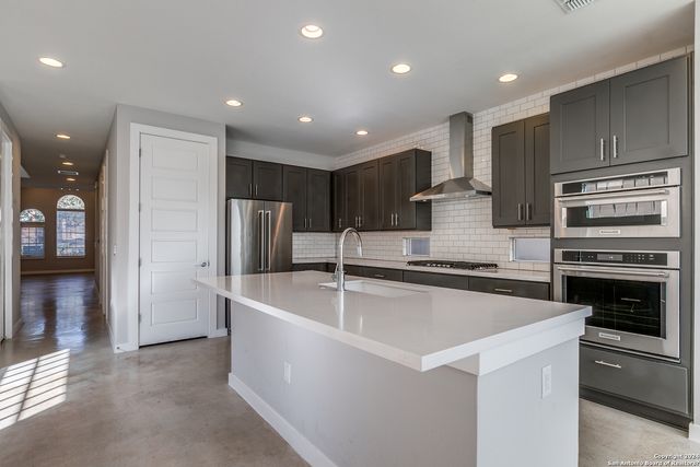 448 E OLMOS DR, San Antonio, TX 78212