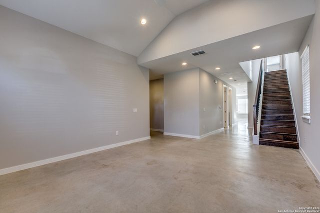 448 E OLMOS DR, San Antonio, TX 78212