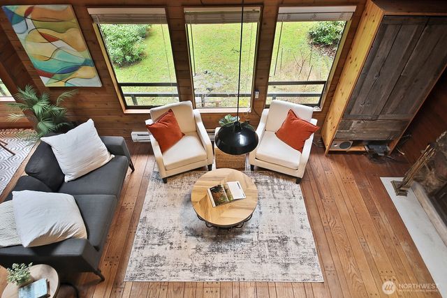 6991 High Meadow Drive, Clinton, WA 98236