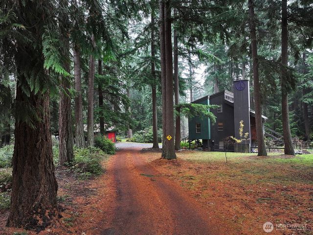 6991 High Meadow Drive, Clinton, WA 98236