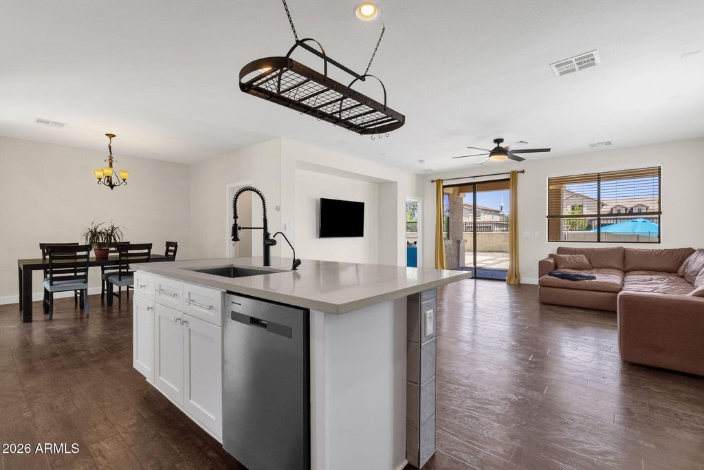 Image 15 of property listing at 21592 E ROUNDUP Court, Queen Creek, AZ 85142