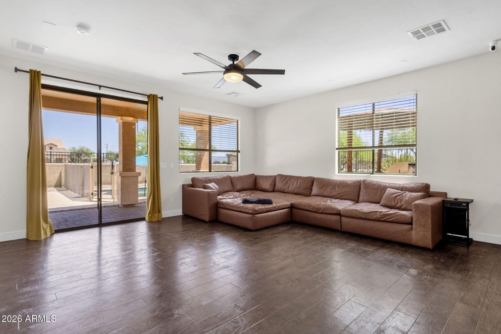 Image 21 of property listing at 21592 E ROUNDUP Court, Queen Creek, AZ 85142