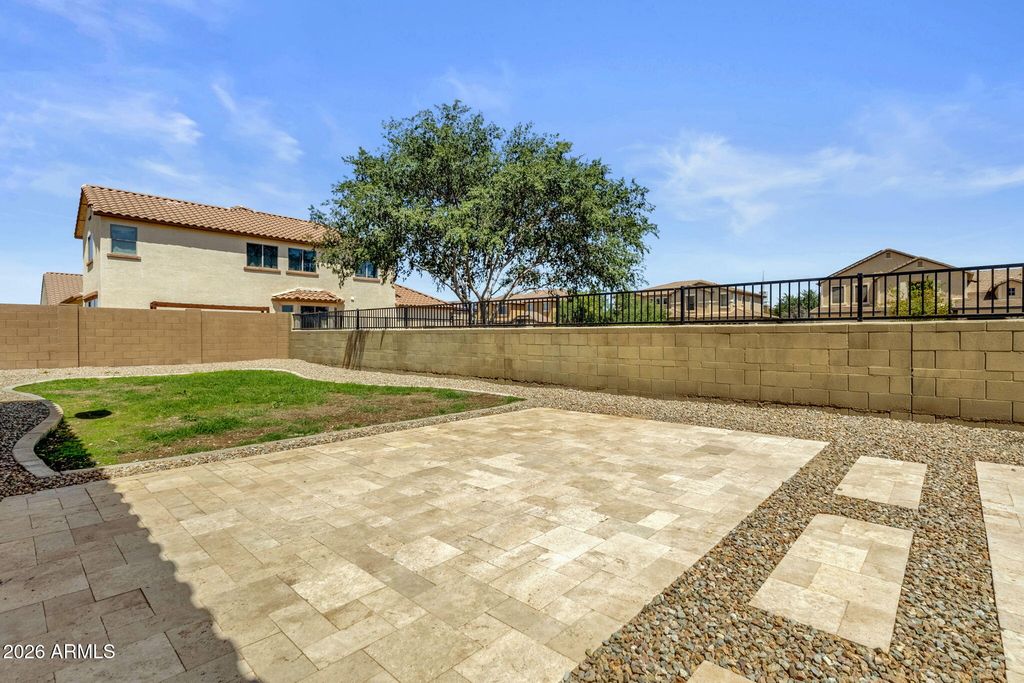 Image 51 of property listing at 21592 E ROUNDUP Court, Queen Creek, AZ 85142