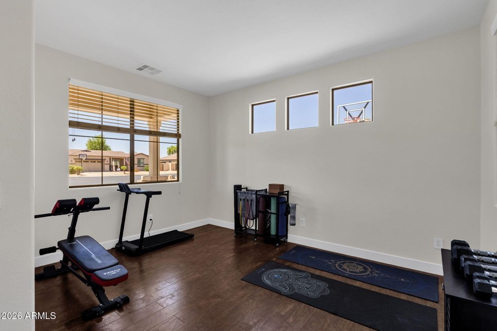 Image 7 of property listing at 21592 E ROUNDUP Court, Queen Creek, AZ 85142