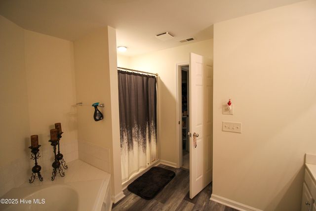 2412 King Richard Court E, Greenville, NC 27858
