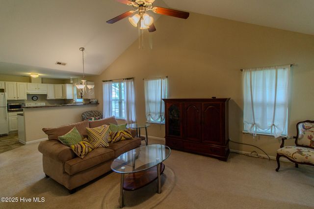 2412 King Richard Court E, Greenville, NC 27858