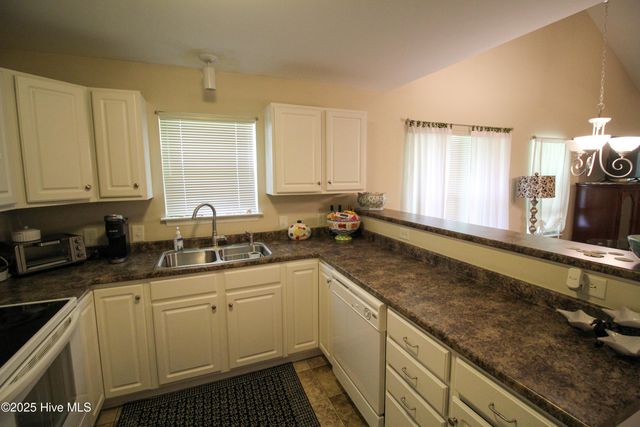 2412 King Richard Court E, Greenville, NC 27858