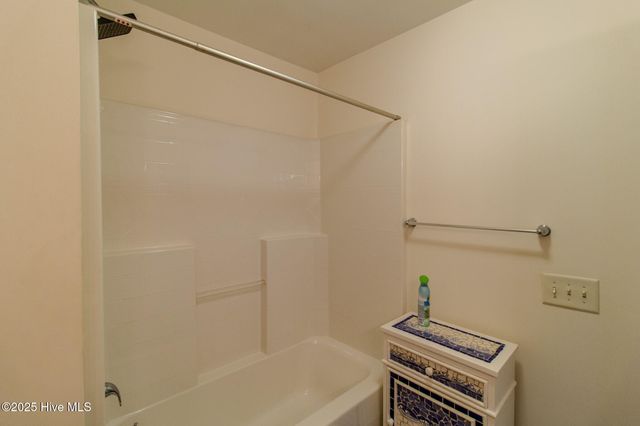 2412 King Richard Court E, Greenville, NC 27858