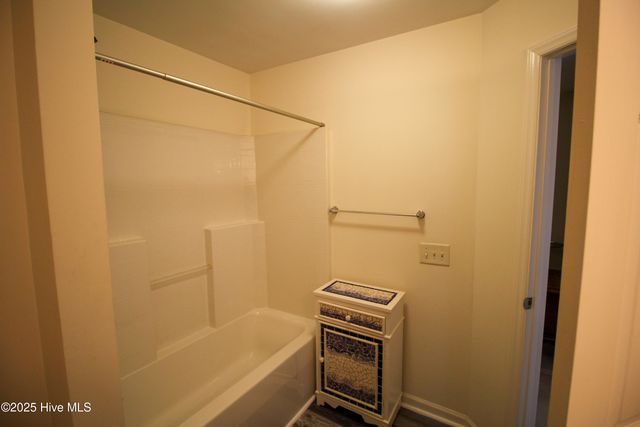2412 King Richard Court E, Greenville, NC 27858