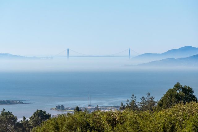 61 Cowper Ave, Kensington, CA 94707