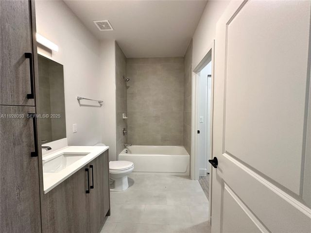 18412 Homestead Ave 110, Miami, FL 33157