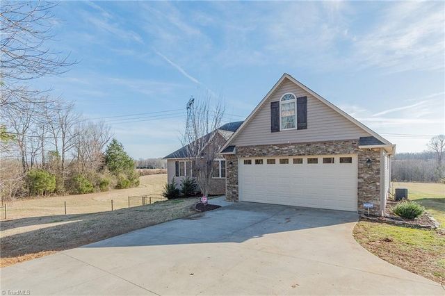 2825 Fuller Mill Road, Thomasville, NC 27360