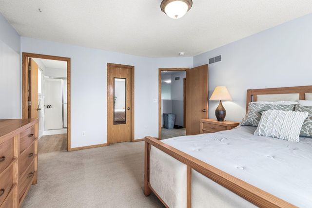 15104 Cimarron Way, Rosemount, MN 55068