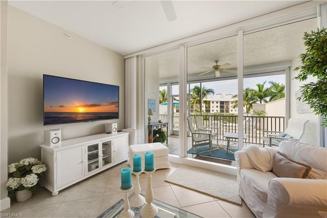 400 Flagship DR # 304, Naples, FL 34108