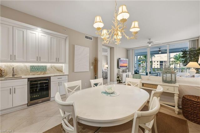 400 Flagship DR # 304, Naples, FL 34108