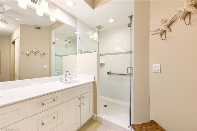 400 Flagship DR # 304, Naples, FL 34108