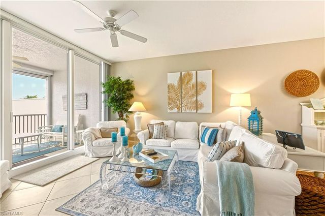 400 Flagship DR # 304, Naples, FL 34108
