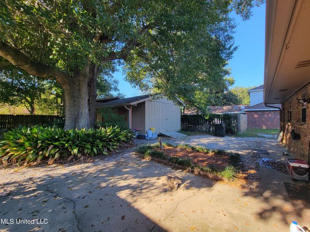 3954 River Pine Drive, Moss Point, MS 39563