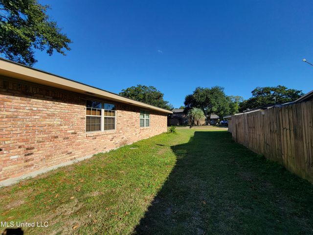 3954 River Pine Drive, Moss Point, MS 39563