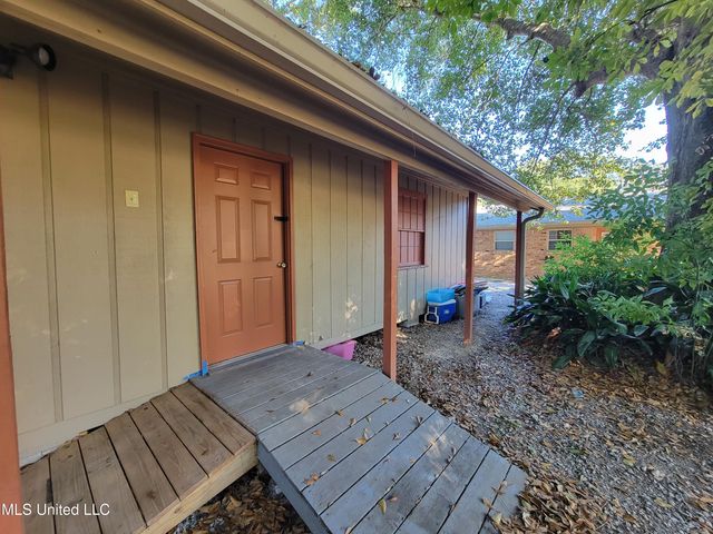 3954 River Pine Drive, Moss Point, MS 39563