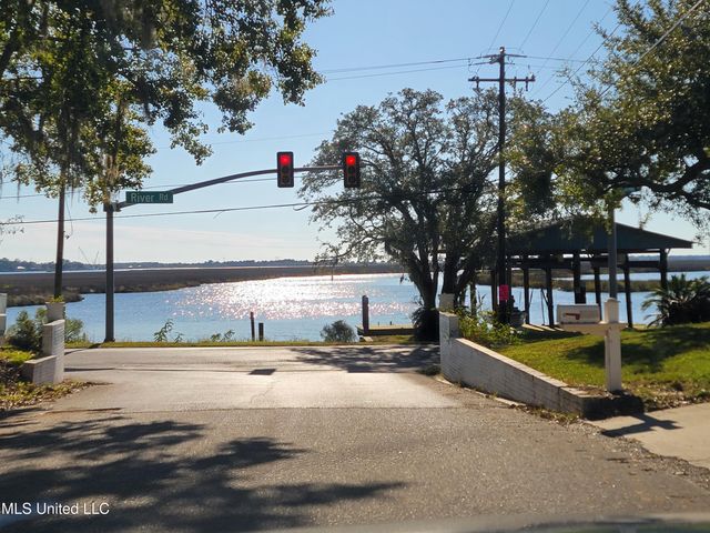 3954 River Pine Drive, Moss Point, MS 39563