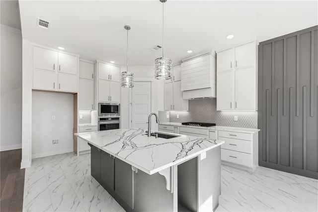 531 Bose Avenue, Centerton, AR 72719