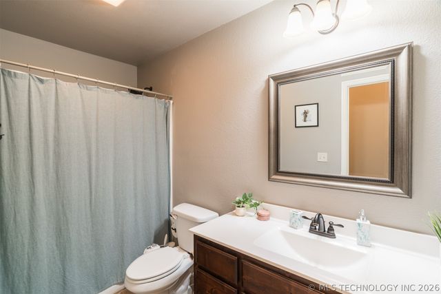 3386 S 208th East Avenue, Broken Arrow, OK 74014