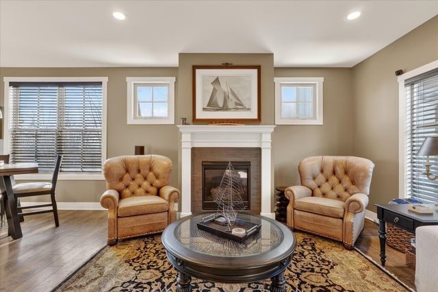 2022 Celadon Drive NE 106, Grand Rapids, MI 49525