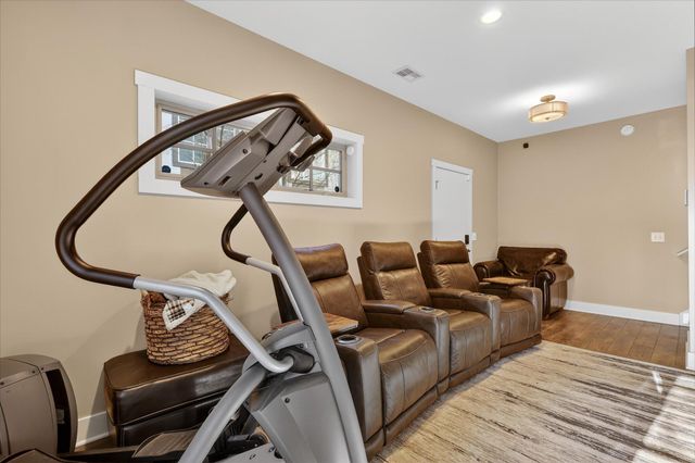 2022 Celadon Drive NE 106, Grand Rapids, MI 49525