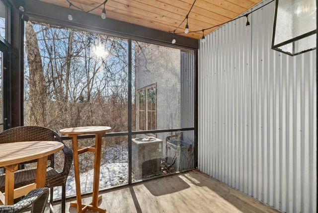 2022 Celadon Drive NE 106, Grand Rapids, MI 49525