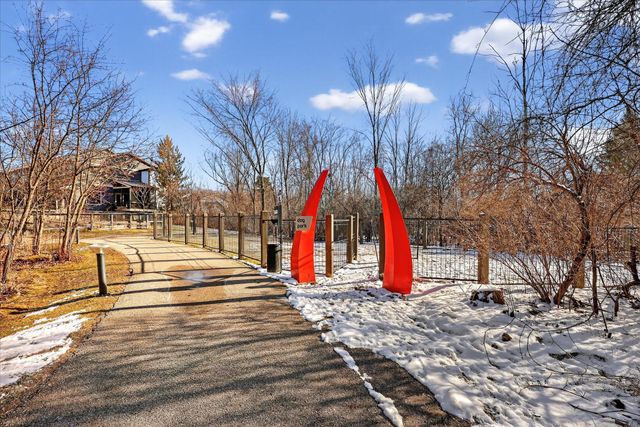 2022 Celadon Drive NE 106, Grand Rapids, MI 49525