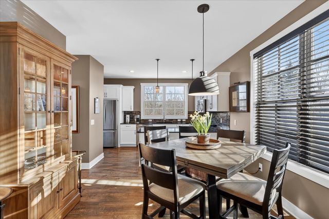 2022 Celadon Drive NE 106, Grand Rapids, MI 49525