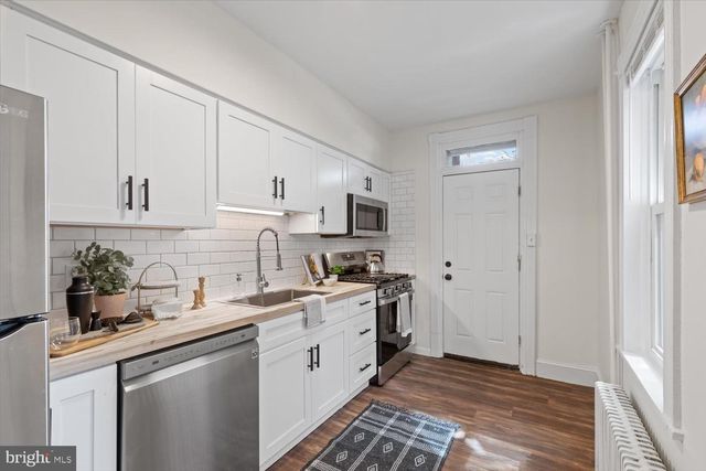 236 HOWARD AVE, Lancaster, PA 17602