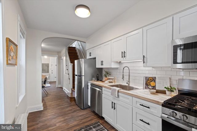 236 HOWARD AVE, Lancaster, PA 17602