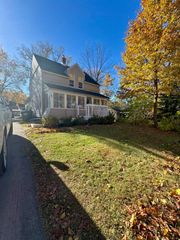 85 Childress Avenue, Rochester Hills, MI 48307