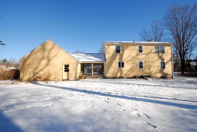 100 Harrington Ave, Concord, MA 01742