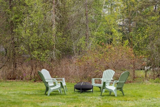 100 Harrington Ave, Concord, MA 01742