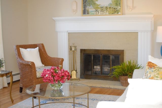 100 Harrington Ave, Concord, MA 01742