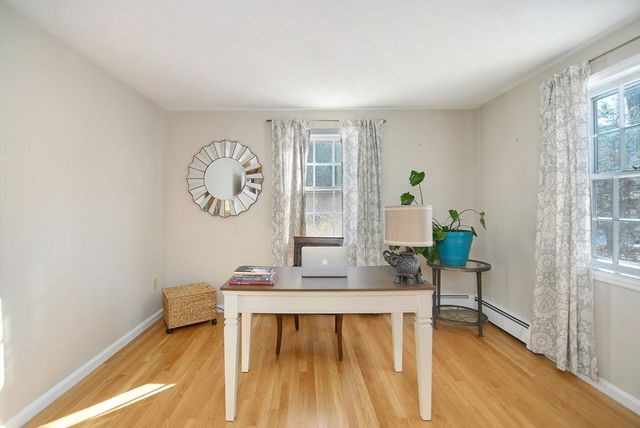 100 Harrington Ave, Concord, MA 01742