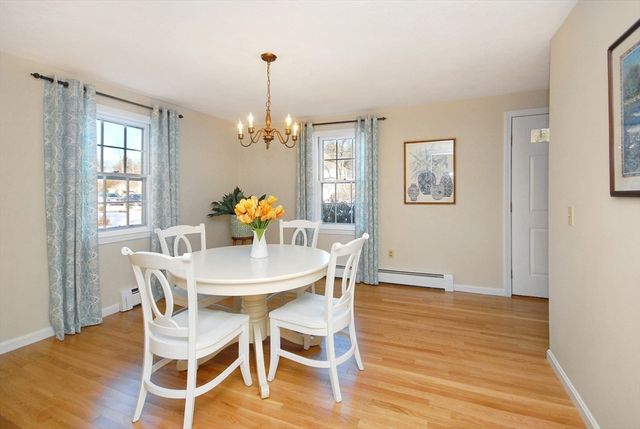 100 Harrington Ave, Concord, MA 01742