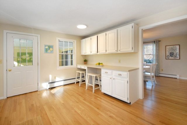 100 Harrington Ave, Concord, MA 01742